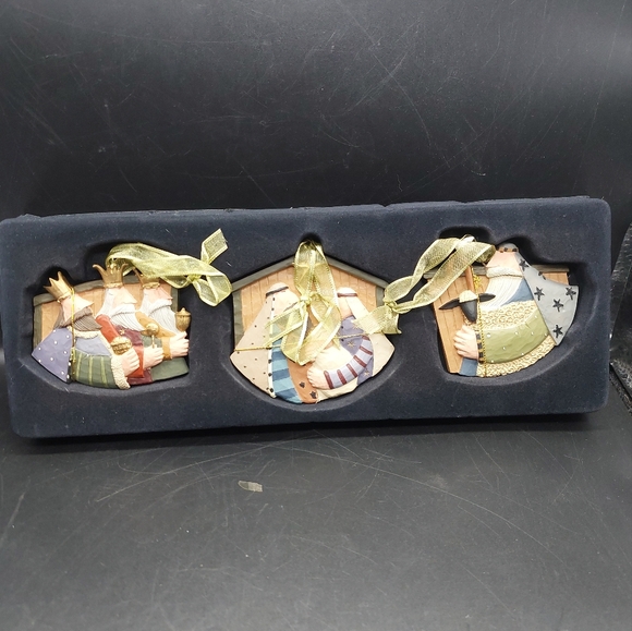 Williraye Studio -  Ornaments -Set of 3 - Nativity Set New - Picture 3 of 4